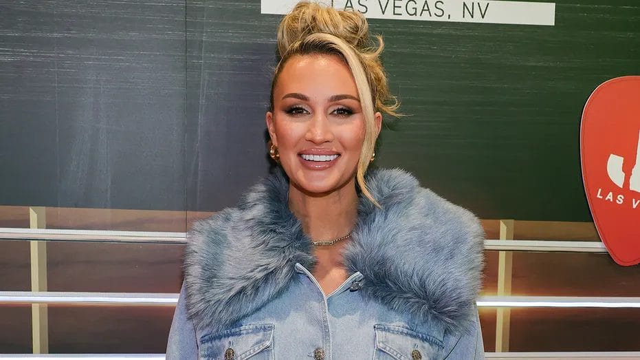 Brittany Aldean’s beachside bikini snaps: white and yellow stunners