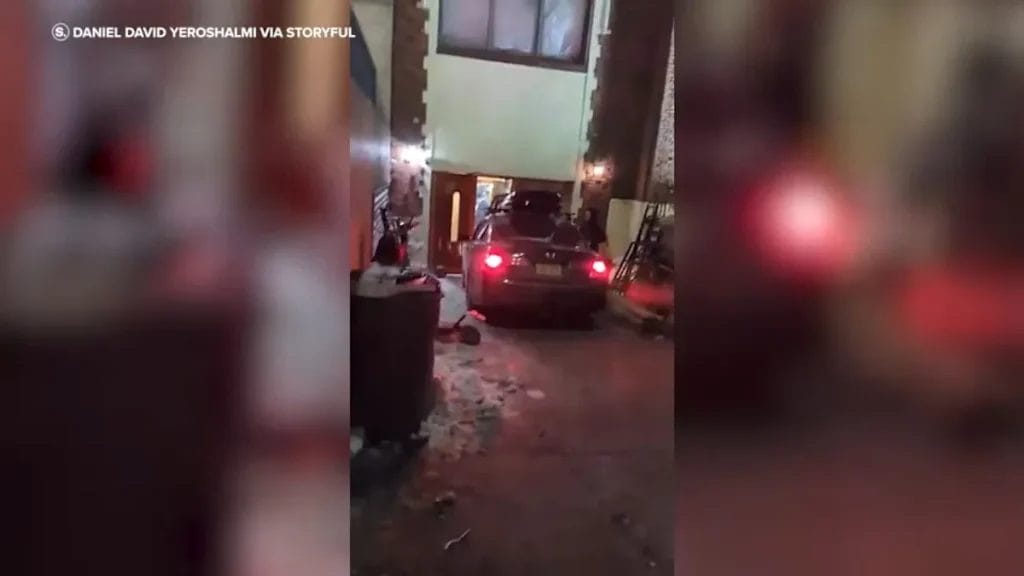 36-year-old man crashes car into Chabad World Headquarters in Brooklyn: Suspect in custody