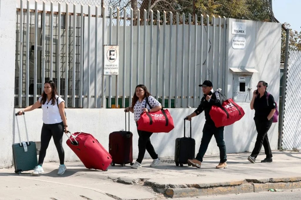 Urgent Warnings Issued as Violence Grips Tourist Destinations in Mexico