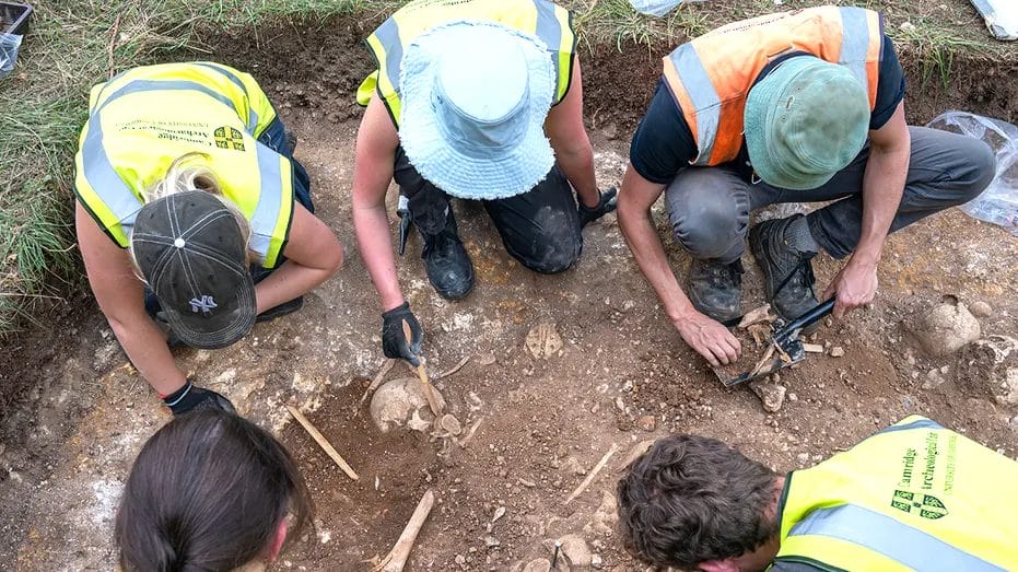 10 Men Found in Viking-Era ‘Execution Pit’ near University Town