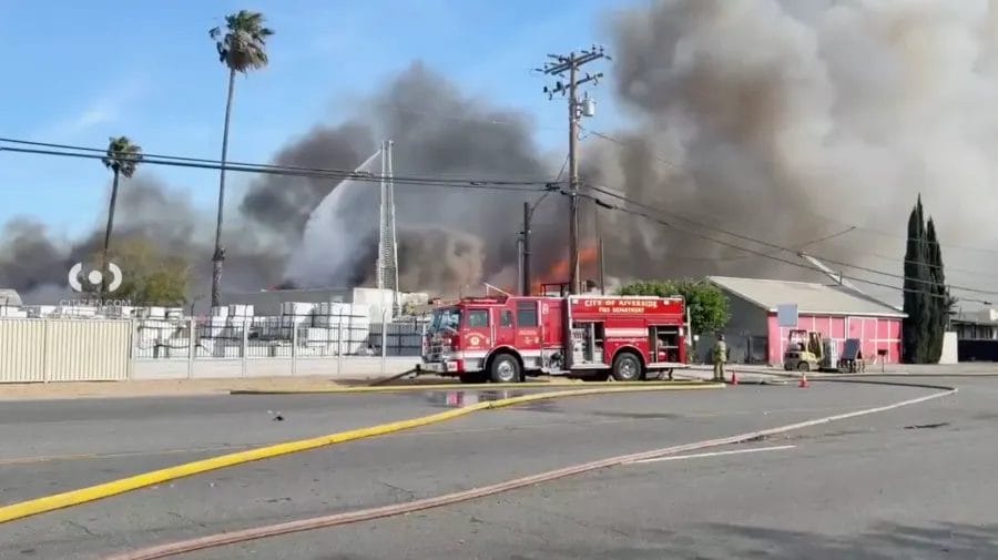 Riverside Pallet Yard Engulfed in 4-Alarm Blaze: Firefighters Battle