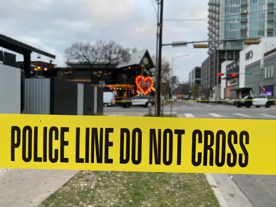 3 Dead, Suspect Included, in Austin Mass Shooting: 14 Injured