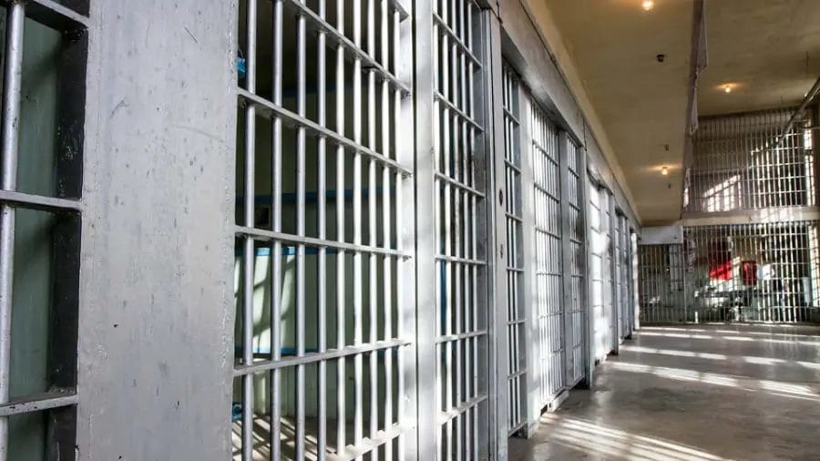 Lehi man arrested, charged after allegedly enticing a police officer posing as a 16-year-old girl